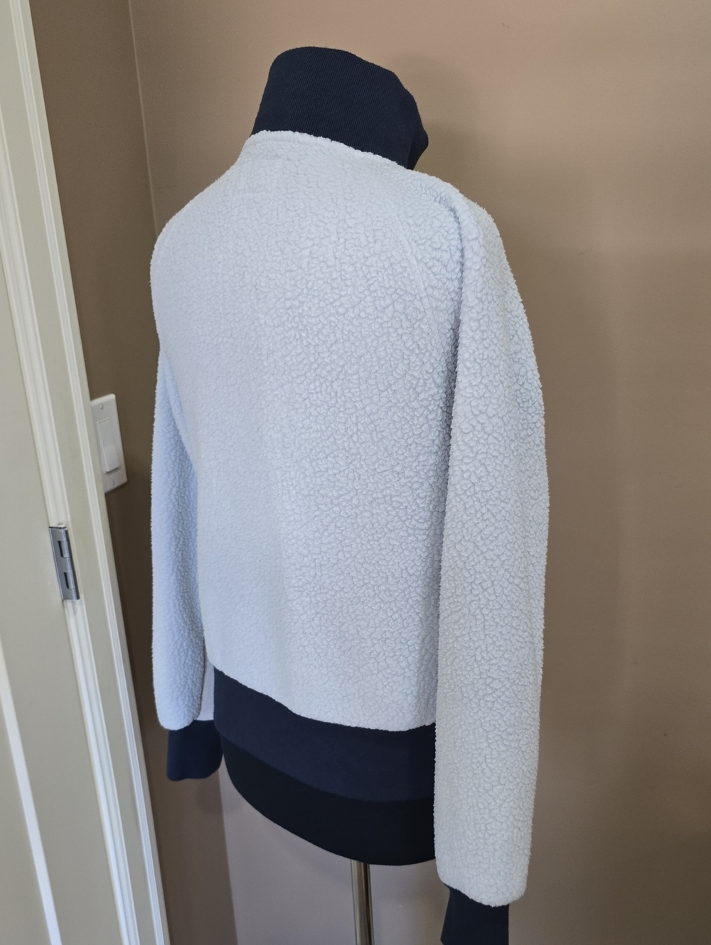 WILFRED FREE ARITZIA Coyote Fleece Mock Neck Zip-Up Jacket - Picture 4 of 7